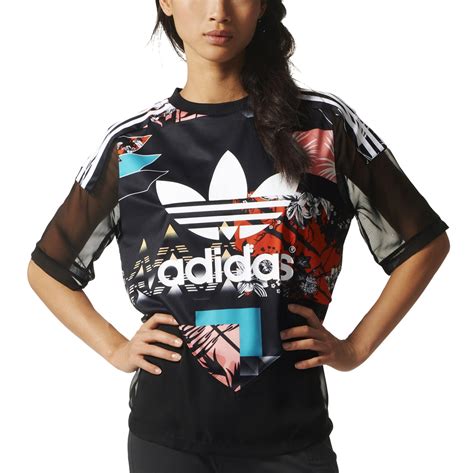 camisetas adidas para mujer.